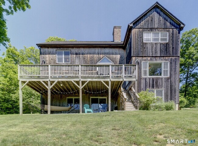 Foto del edificio - 8 Deming Rd