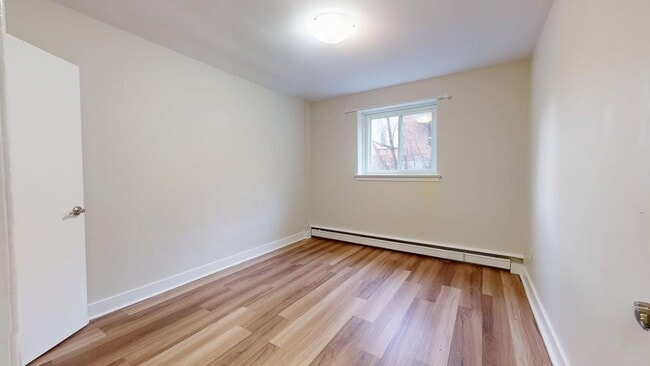 Interior Photo - Arbor Village - 1196 Shillington