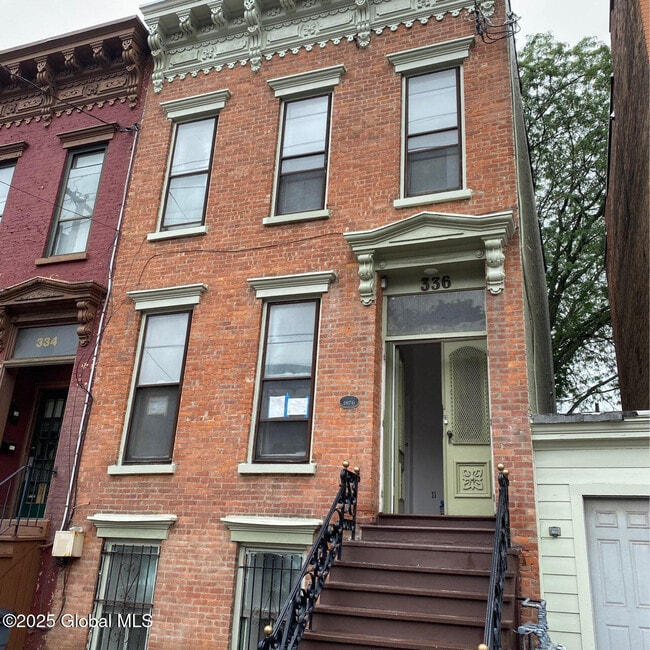 Foto del edificio - 336 Clinton Ave