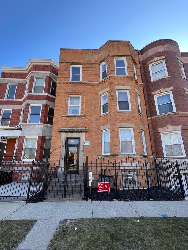 Primary Photo - 5431 S Indiana Ave