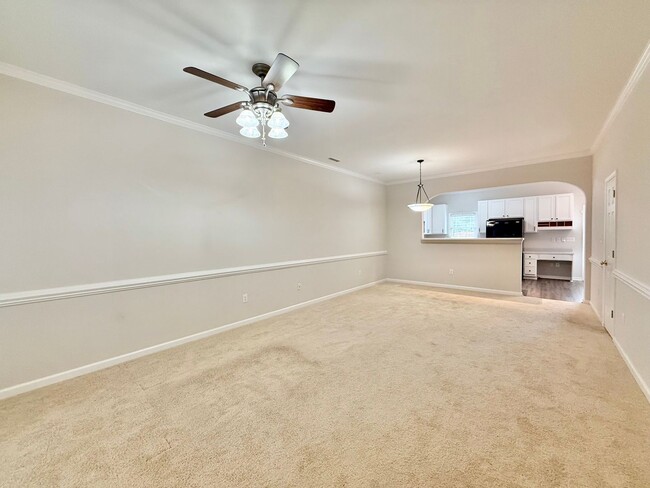 Foto del edificio - Charming 2BD, 2.5BA Apex Townhome in a Pri...