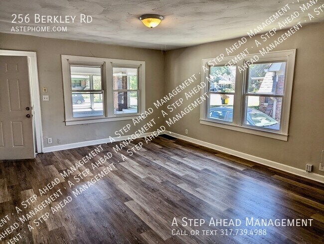 Foto del edificio - 256 Berkley-5 Bed/2 Bath just steps away f...