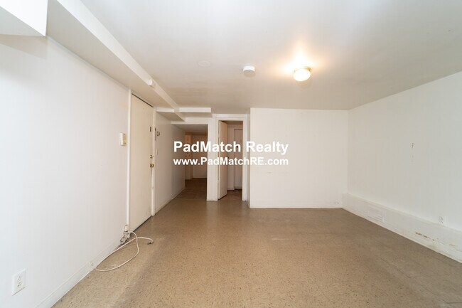 Foto del edificio - 1292 Commonwealth Ave