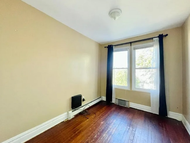 Foto del edificio - 166 Lexington Ave