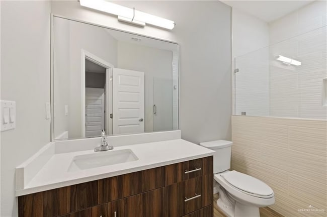 Foto del edificio - 3805 Walnut Ave