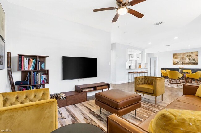 Foto del edificio - 3 br, 3 bath House - 322 Maddock St
