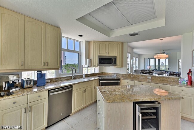 Foto del edificio - 262 Barefoot Beach Blvd