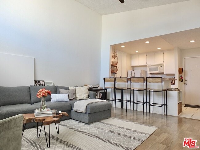 Foto del edificio - 826 Coriander Dr