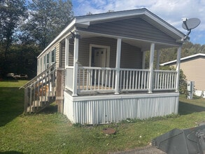 Building Photo - 383 Church St