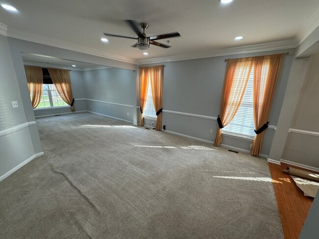 Foto del edificio - 13909 Clarkwood Ln