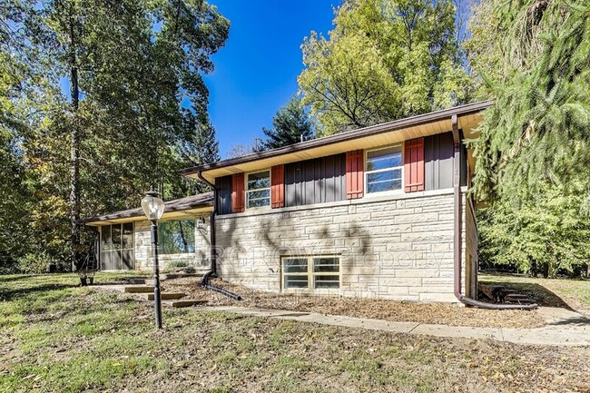 Building Photo - 1905 Timber Hill Trail