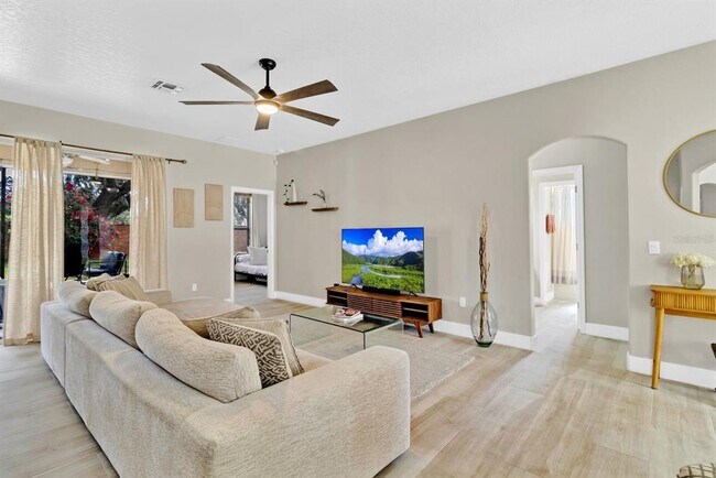 Foto del edificio - 1913 Lazy Oaks Loop