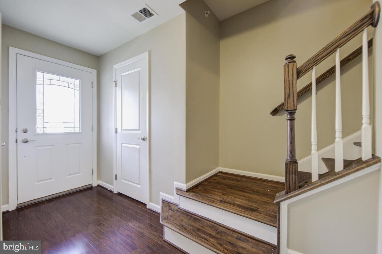 622 Cliff Ln, Malvern, PA 19355 Townhouse for Rent in Malvern, PA