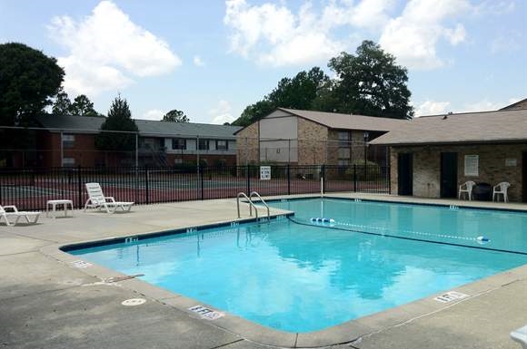 Piscina - West Village Apartments