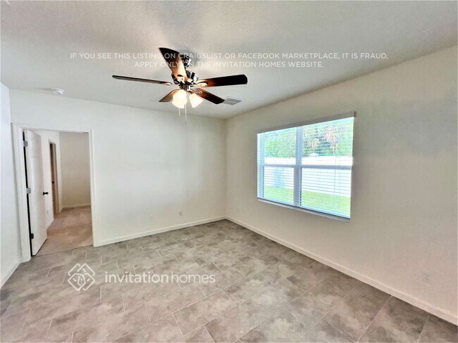 Foto del edificio - 565 Seaspray Dr