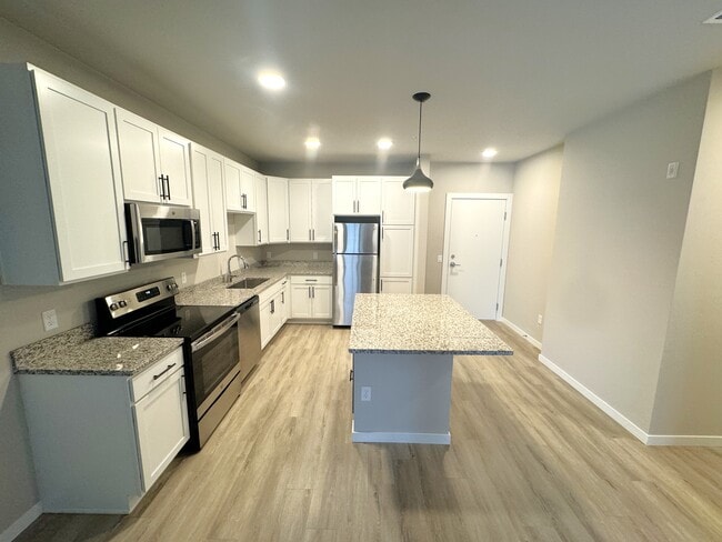 Building Photo - The Summit Residences