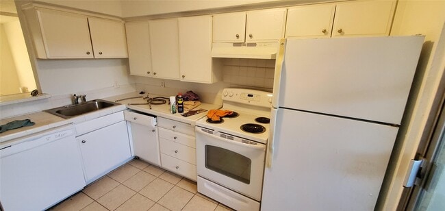 Building Photo - 1220 Shadowdale Dr