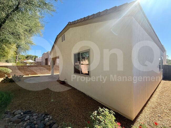 Foto del edificio - 137 E Calle Zavala