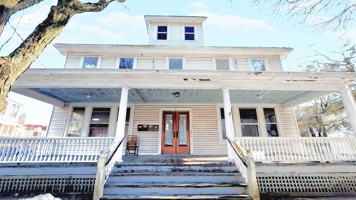 4 Milton Ave Unit 4, Highland, NY 12528 Room for Rent in Highland, NY