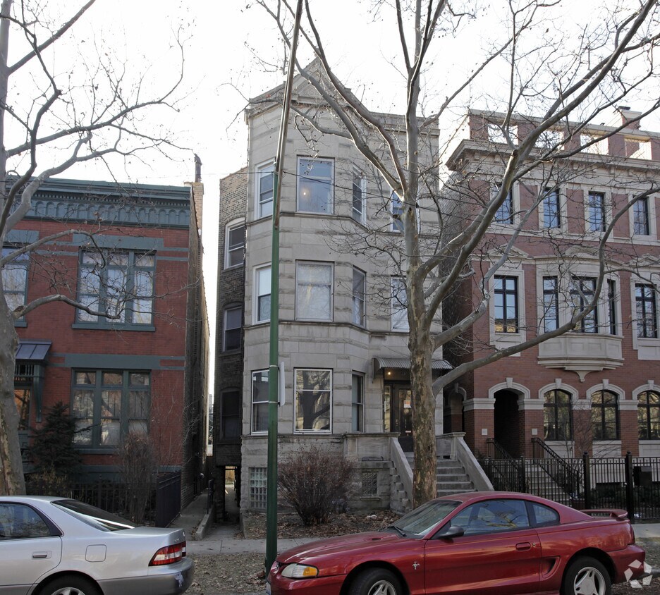 Primary Photo - 841 W George St