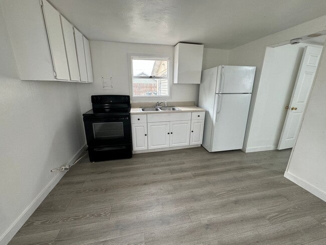 Building Photo - 309 S Gibby Rd