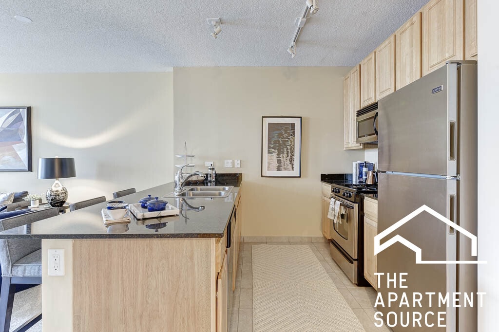 Photo - 353 North Des Plaines St. Unit 607