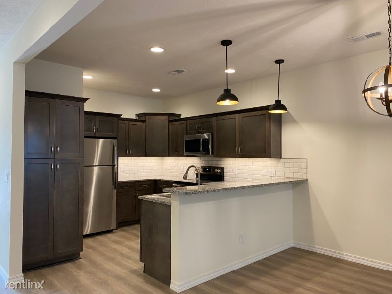 Foto principal - 2 br, 2 bath Apartment - 3049 W Cardinal St