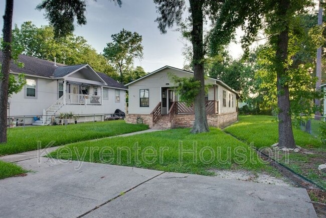 Building Photo - 10641 Stafford Dr