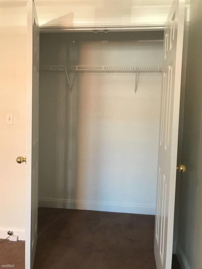 Foto del edificio - 2 br, 1 bath  - 385 W Broadway