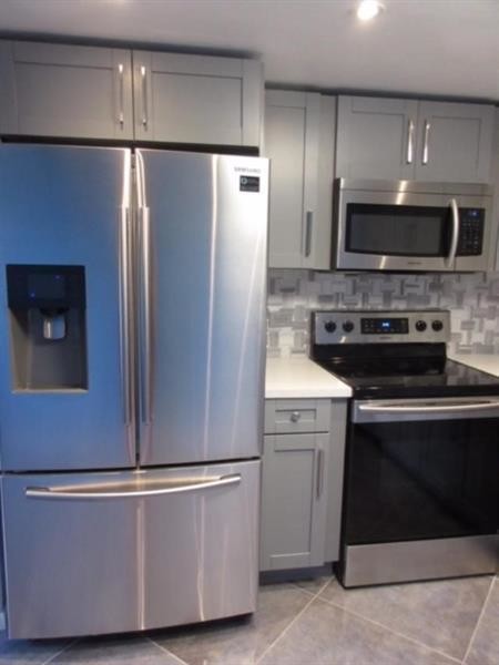 Foto del edificio - 1905 Bermuda Cir