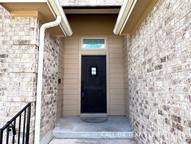 Building Photo - 914 Oyster Creek