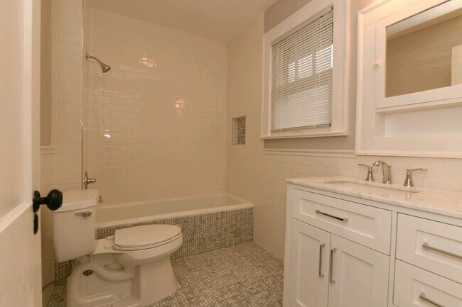 Upstair bath - 110 E 51st St