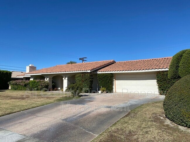 Foto del edificio - 78670 St Thomas Dr