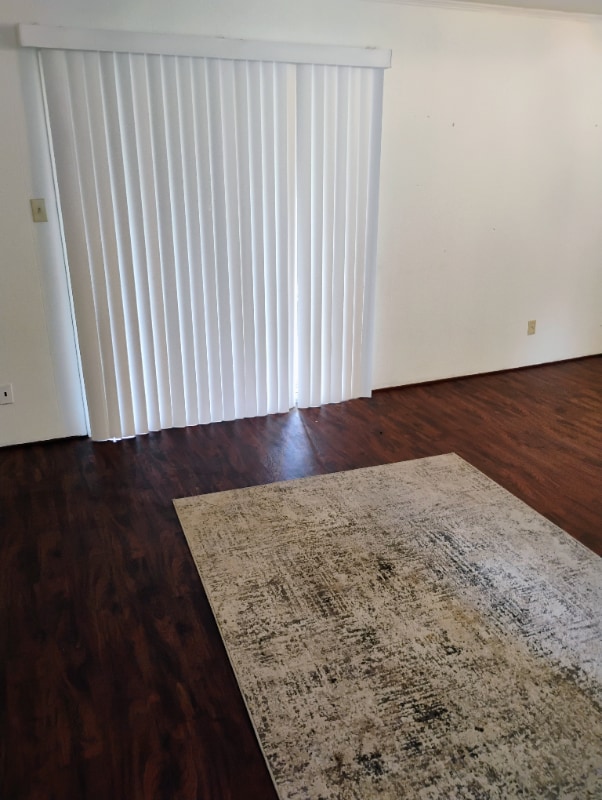 Foto del edificio - 1015 Louise Ln