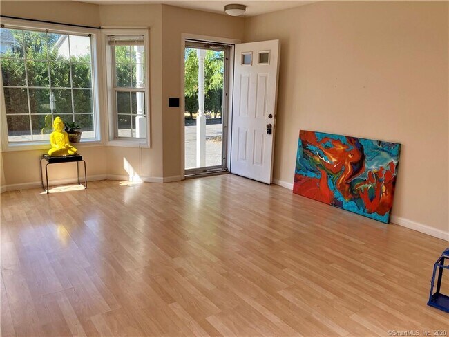 Foto del edificio - 34 Elderberry Ln