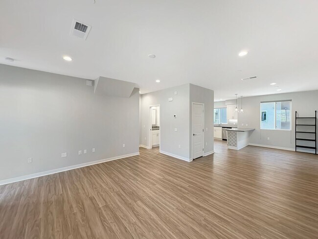 Foto del edificio - Spacious San Elijo Hills Home with 2-car G...