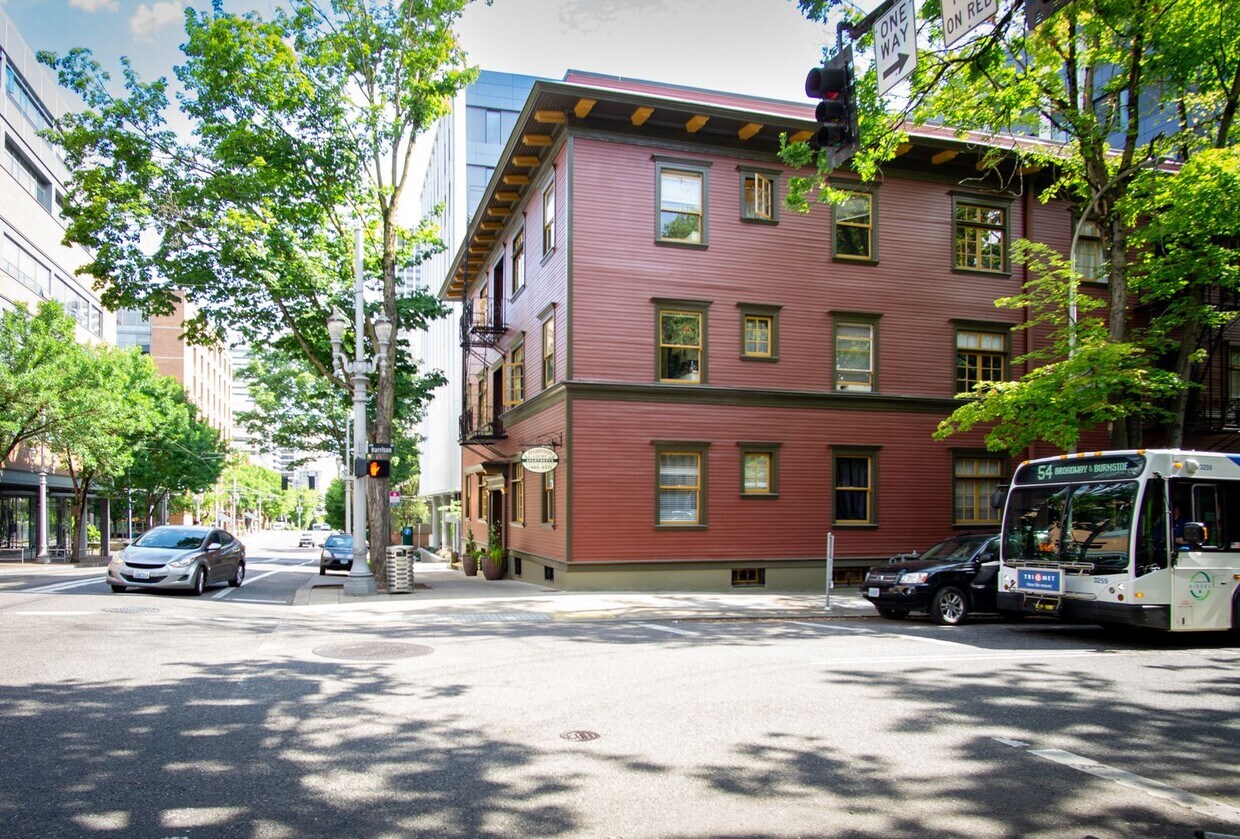 Primary Photo - Restored Historic 1-Bdr Beauty Ready Late ...