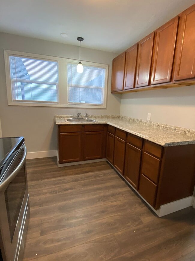 Building Photo - 2BR/1BA Apartment for Rent