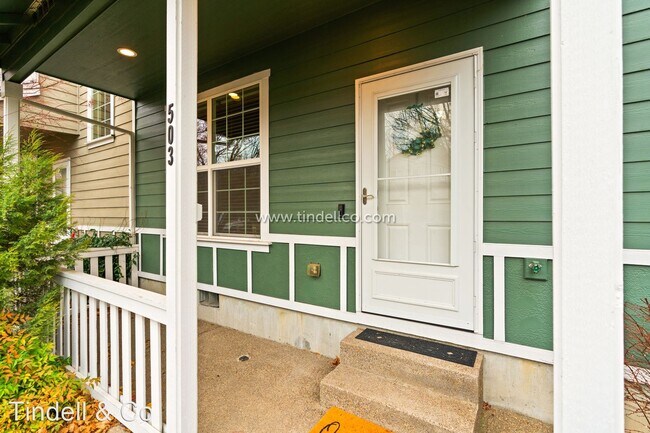 Foto del edificio - 3 br, 2.5 bath House - 503 NE Suttle Rd