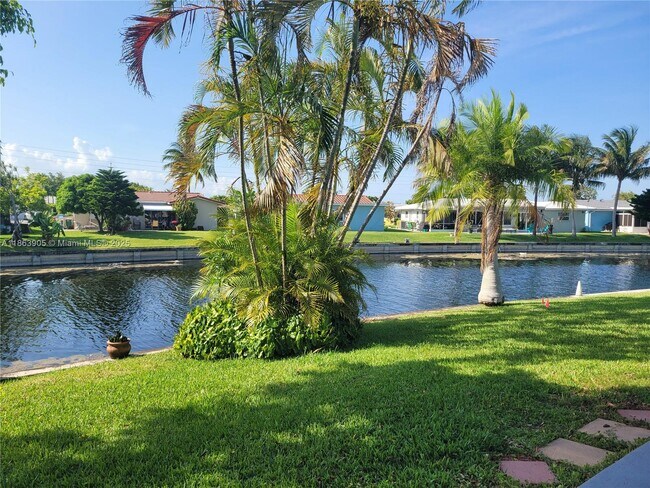 Foto del edificio - 4519 NW 49th Dr
