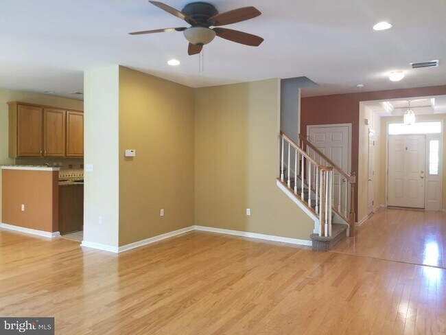 Foto del edificio - 203 Brinley Dr