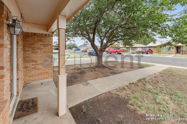 Building Photo - 1624 Petroleum Dr