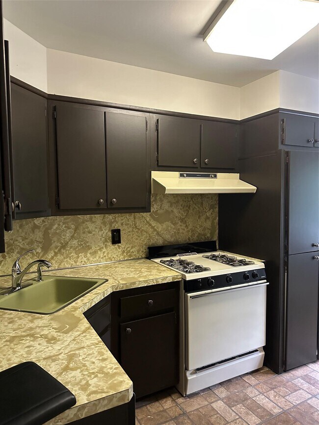 Foto del edificio - 77-24 252nd St