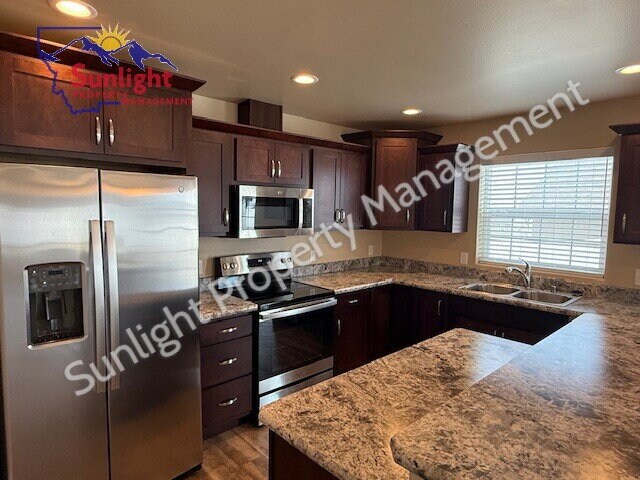 Foto del edificio - Newer 3 Bed 2 Bath Home in the Heights