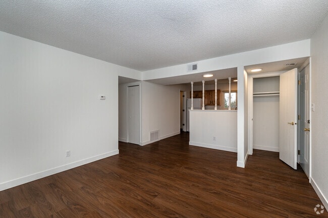 3BR, 1BA - 900SF - Livin gRoom - The Preserve at St James Court