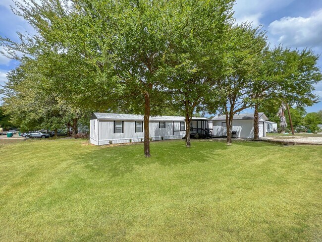 Foto del edificio - 13336 Enchanted Ct