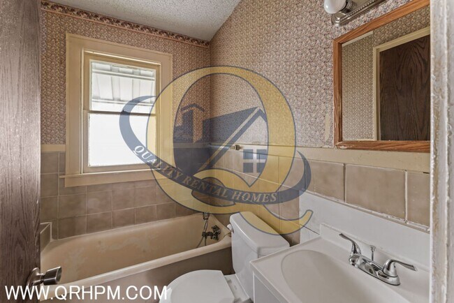 Foto del edificio - Available Now!