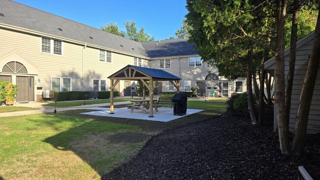 Patio - Homestead Court Townhomes