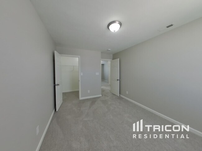 Foto del edificio - 8429 Catchfly Dr