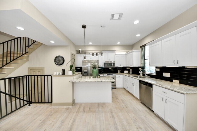 Building Photo - 4510 Inker St